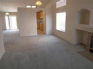4th image of 2747 Malik Dr