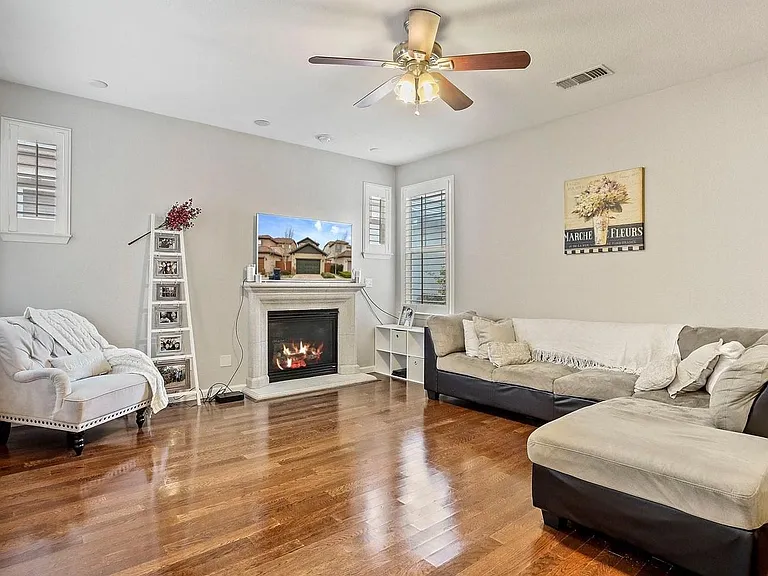 171 W Santa Cruz Way — Photo 35
