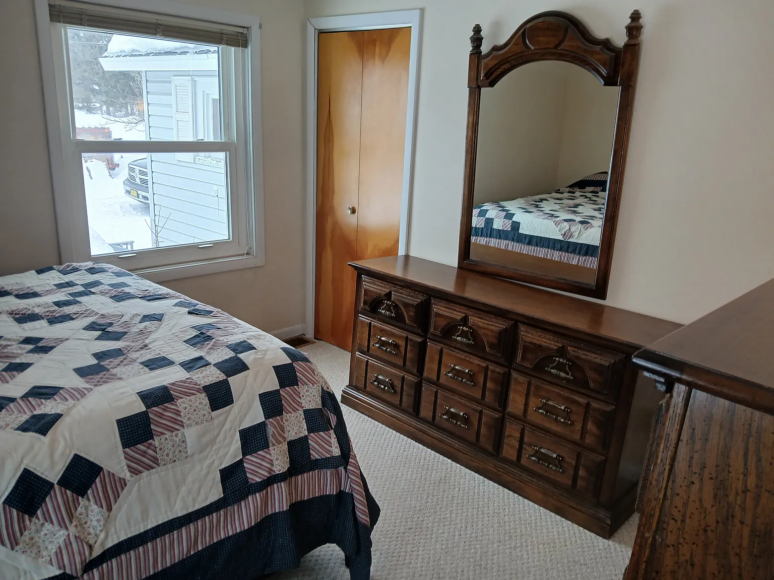 5 bed, 1920 sqft, $900 — Photo 2