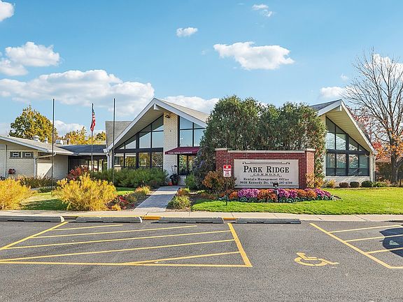 23-web-or-mls-Kennedy Dr-0611-902