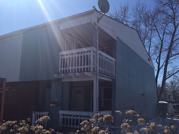 3rd image of 2035 Berkshire Cir