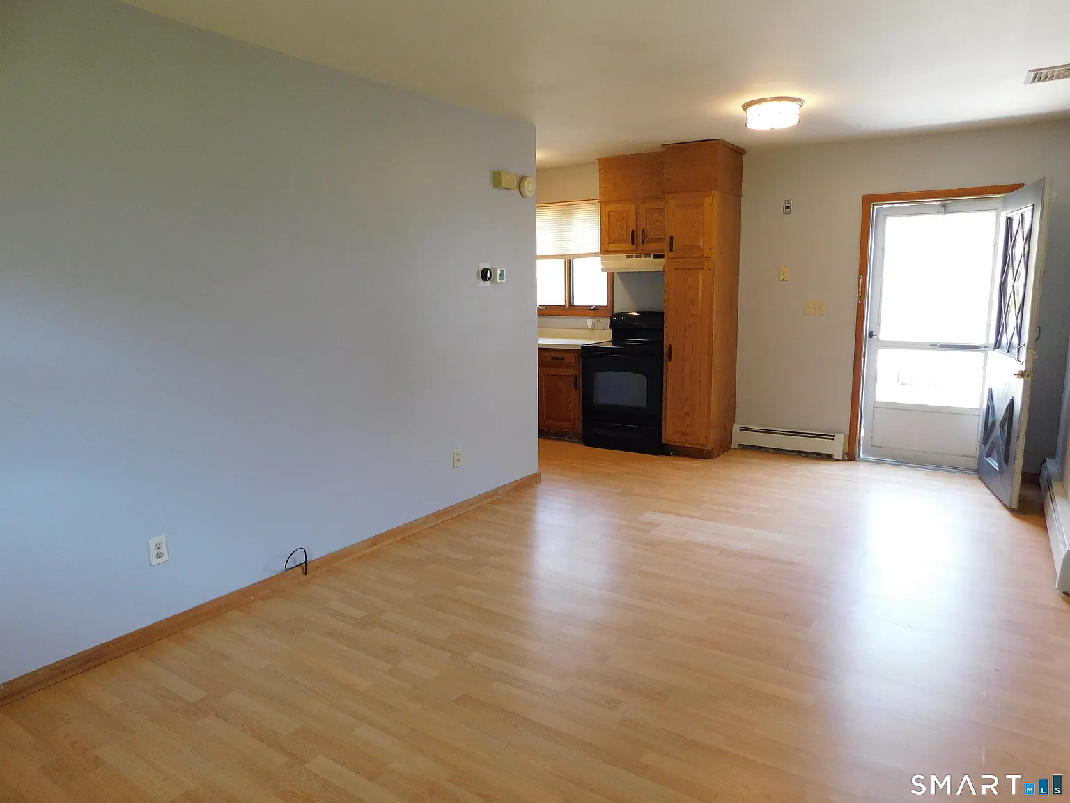 1 bed, 1.0 bath, 360 sqft, $1,900 — Photo 2