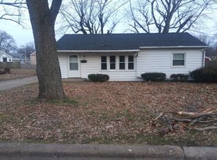 1322 Black St, Pekin, IL