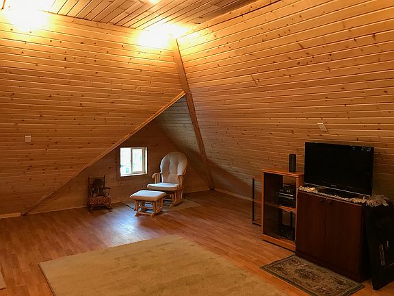Attic Bonus Room/Bedroom