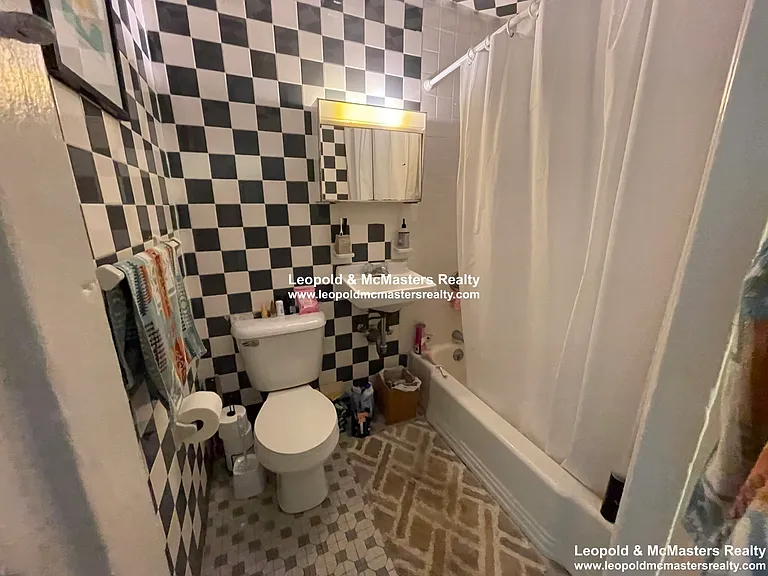 24 Mt. Vernon St apartment — Photo 31