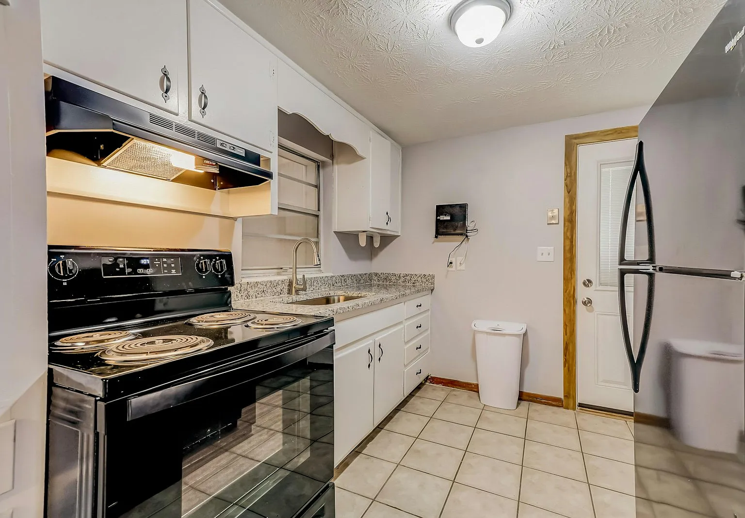 7387 Dostie Drive East, Unit R2 — Photo 2