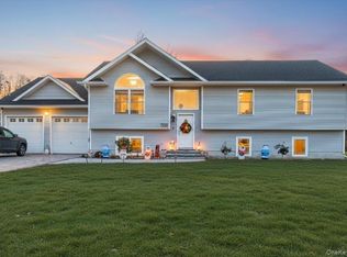 468 Granny Road, Medford, NY 11763