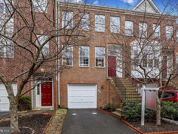 3rd image of 2557 James Madison Cir