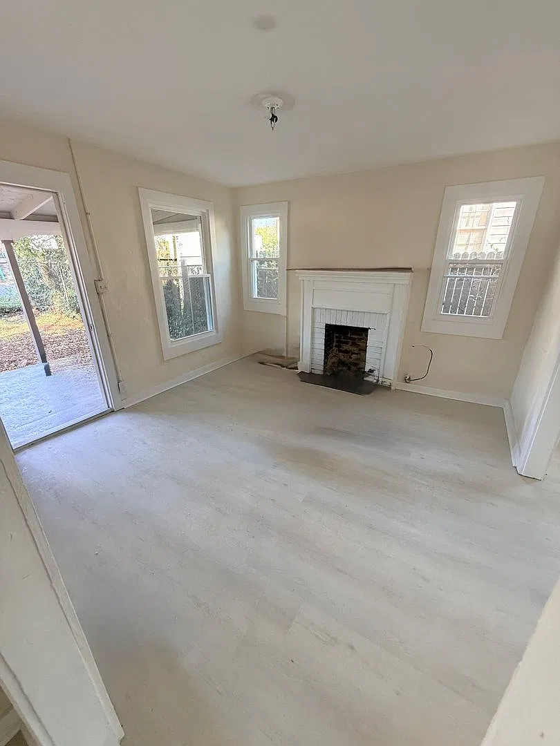 2 bedroom 1 bath renovated house — Photo 2