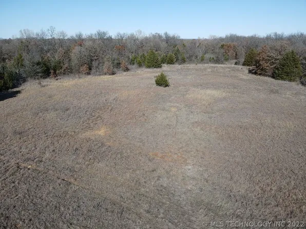 7289 Newport Rd, Lone Grove, OK 73443