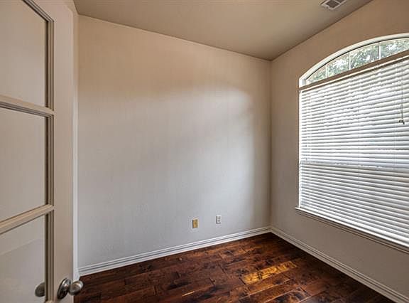 5th image of 3400 Anita Dr