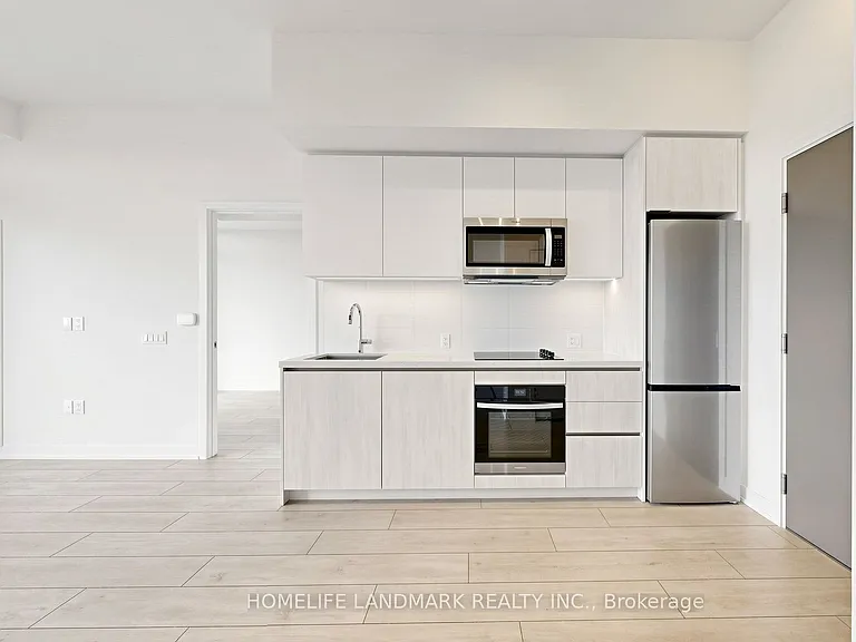 5858 Yonge St #LPH25 — Photo 8