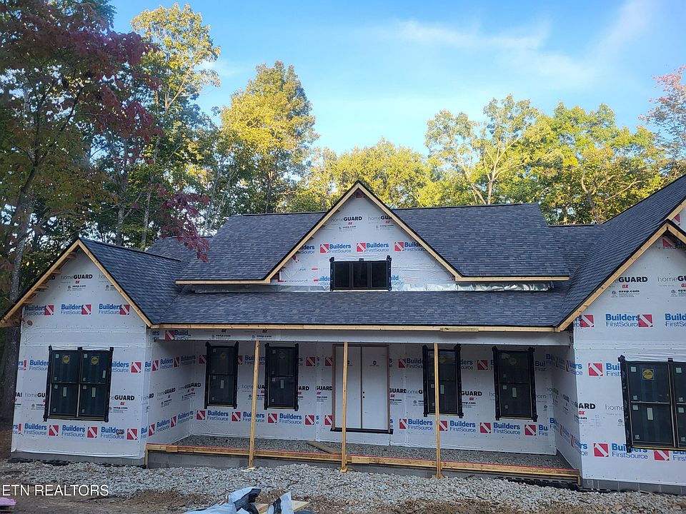 2nd image of 101 Melrose Pl