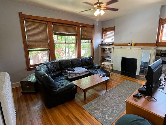 3rd image of 2301-2303 E Belleview Pl #4