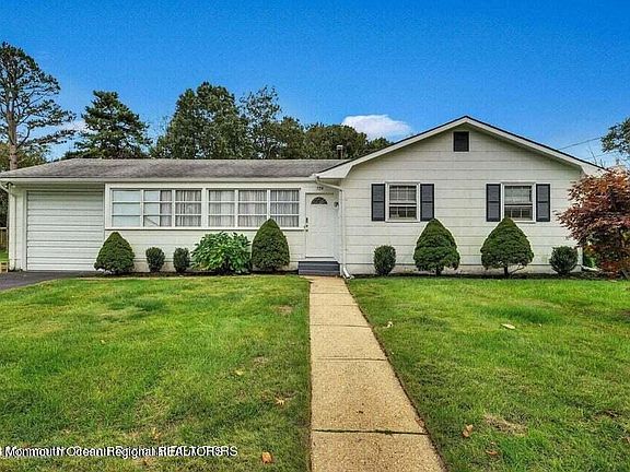 2nd image of 124 Yale Drive