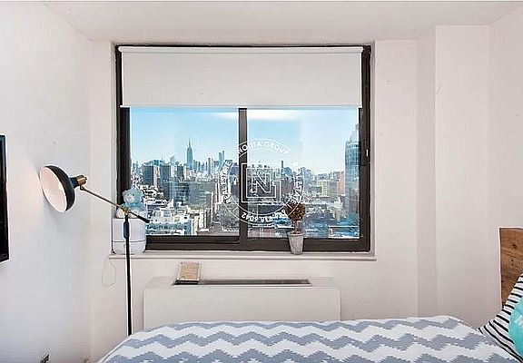 5th image of 376 Broadway APT 24