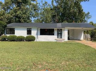 726 Coleman Ave, Holly Springs, MS 38635