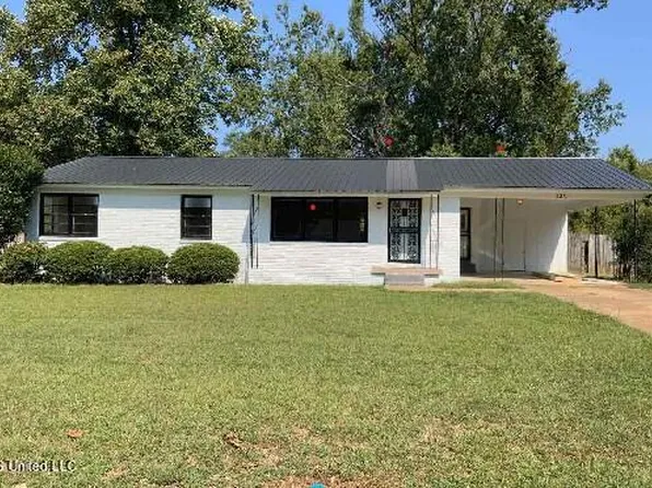 726 Coleman Ave, Holly Springs, MS 38635