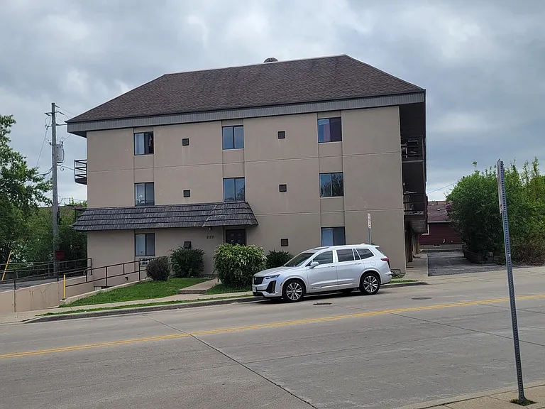 9129 W National Ave — Photo 9