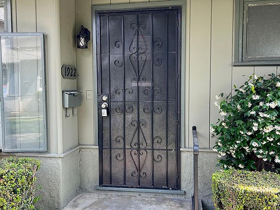 2nd image of 1922 N Hollywood Way #1922