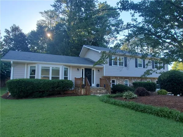 3664 High Green Dr, Marietta, GA 30068