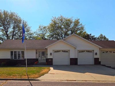 411 Wanser Ave, Lafayette, MN, 56054