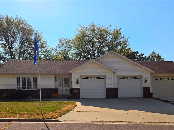 411 Wanser Ave, Lafayette, MN 56054