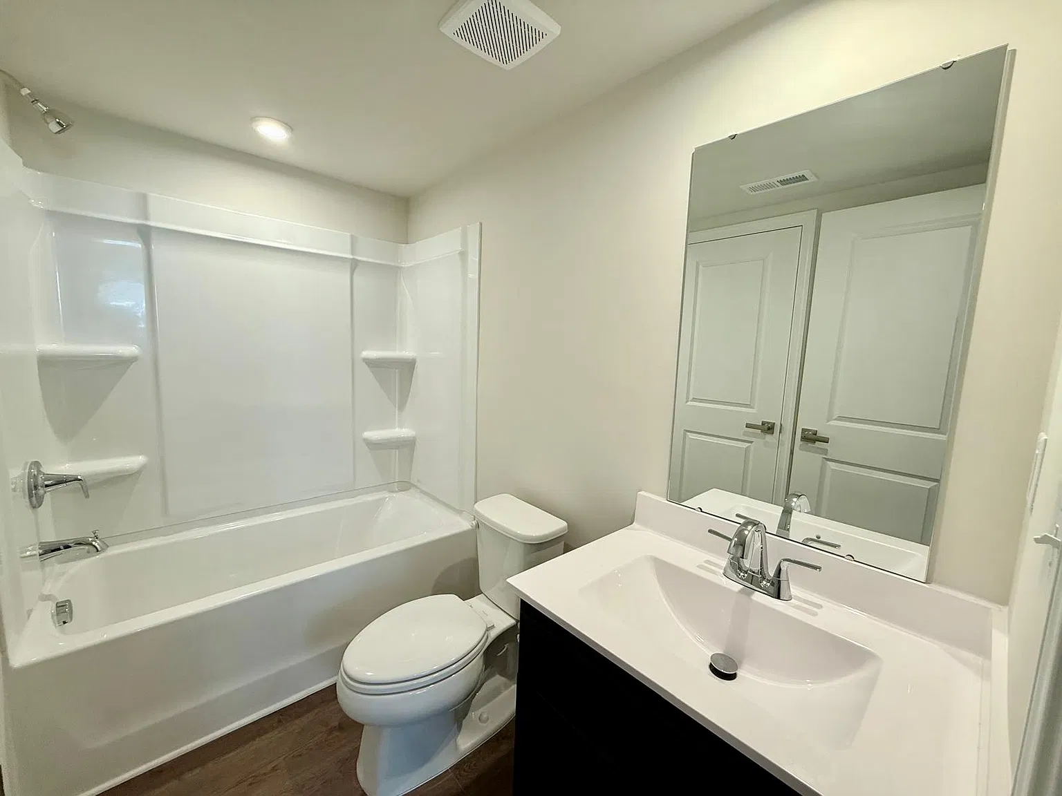 3 bed, 3.5 bath, 1420 sqft, $1,795 — Photo 4