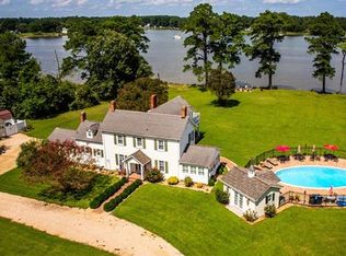 528 Blue Water Dr, Moon, VA 23119