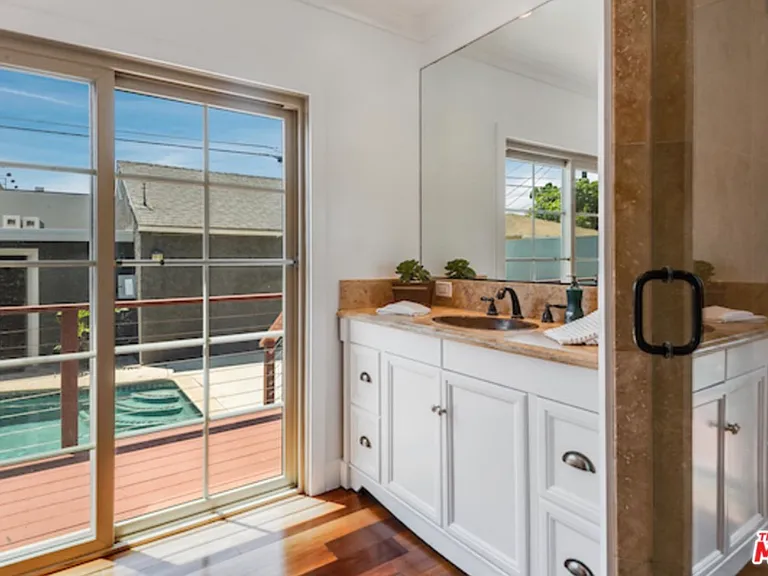 8325 Campion Dr — Photo 8