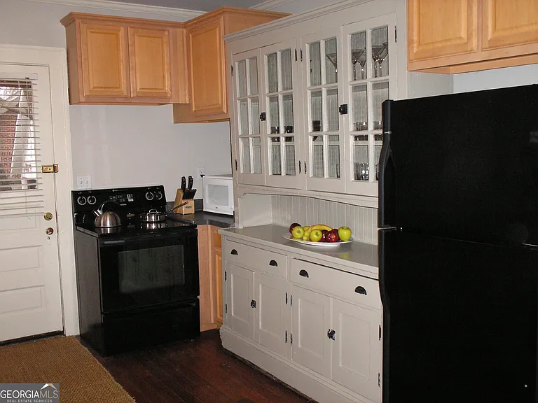 1098 Los Angeles Ave NE #LOWER — Photo 2