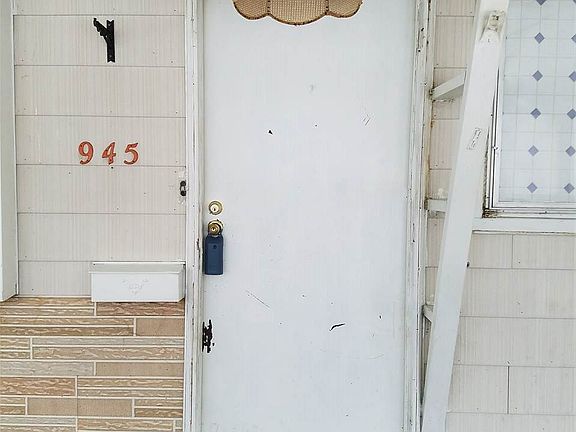 2nd image of 945 McDonald St