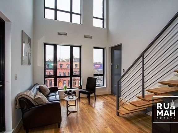 2nd image of 135 Lefferts Pl #4R