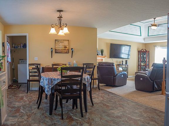 Laundry/Kitchen/Open Plan