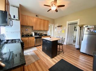 1005 W George St APT 3F, Chicago, IL 60657