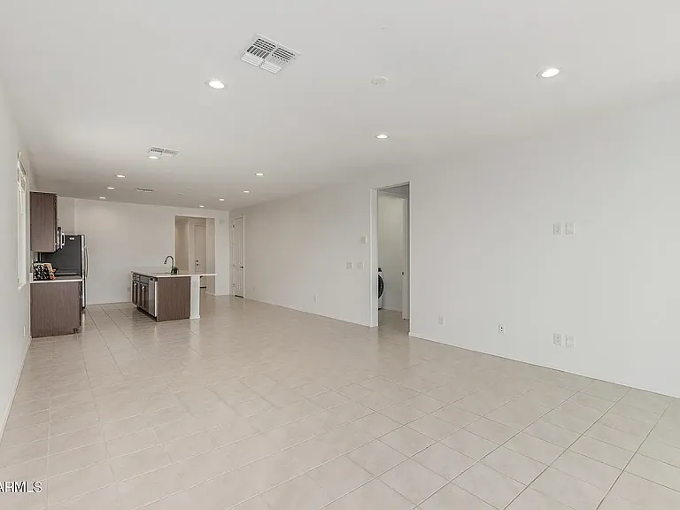 637 S Lamar Pl — Photo 11