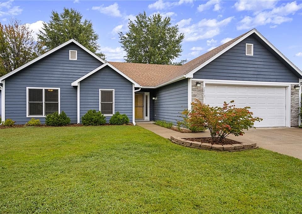 1st image of 2412 Stowe Dr
