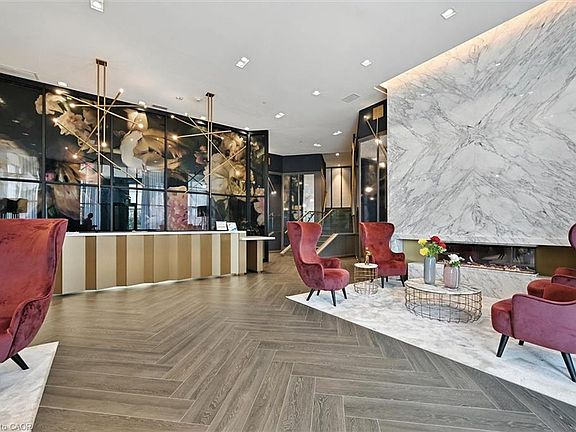 4th image of 405 Dundas St W #Penthouse 06