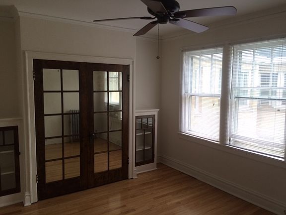 3rd image of 4413 N Greenview Ave APT 3W