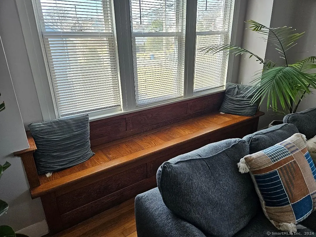 3 bed, 1387 sqft, $2,500 — Photo 4