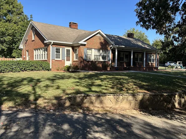 1893 Beersheba Hwy, McMinnville, TN 37110
