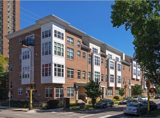 308 E 18th St APT 203, Minneapolis, MN 55404