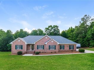 604 Clearwater Ct, McDonough, GA 30252