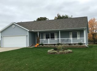 1063 Isabella Vista Dr, Lake Isabella, MI