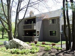 35 Algonquin Ln, Stratford, CT 06614