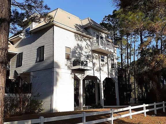 Right side view