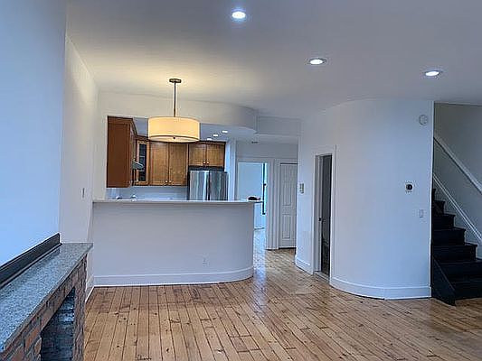 4th image of 105 Greene Ave #2