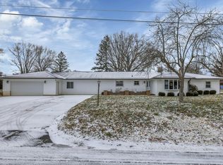 122 Wilshire Dr, Hebron, OH 43025