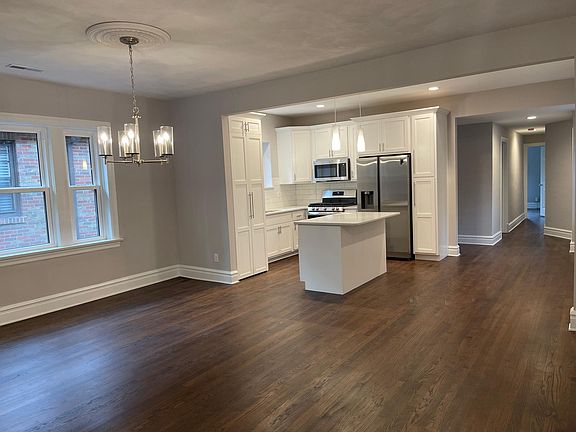 3rd image of 7365 Pershing Ave APT 2W