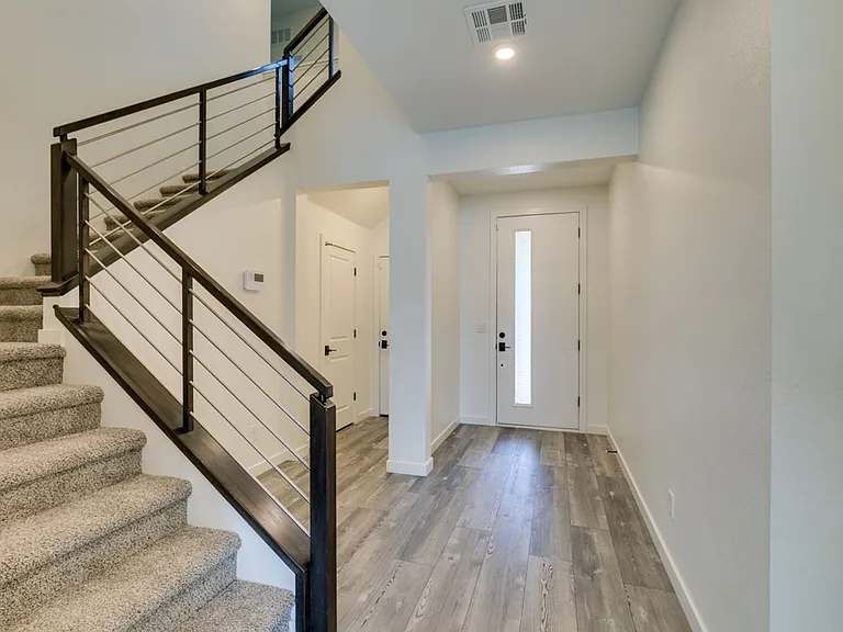 6915 Fordham Creek St — Photo 7